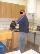 Bohužel cenzura - prý ho nesmějí doma poznat...